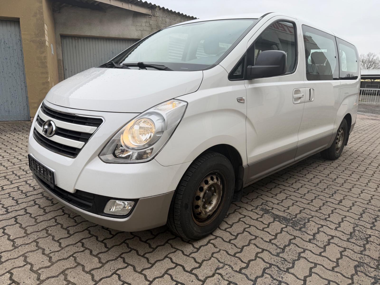 Hyundai H-1  2.5 Diesel KLIMA 8 Sitze