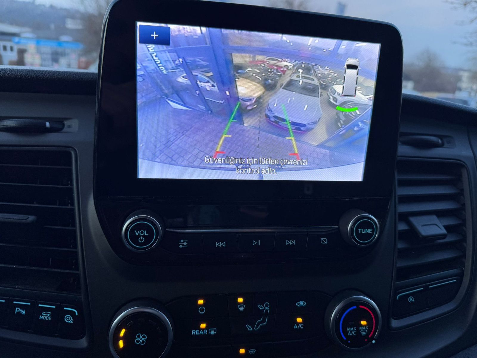 Fahrzeugabbildung Ford TRANSIT 330 L2H2* NAVI*2xKLIMA*LEDER*TEMP