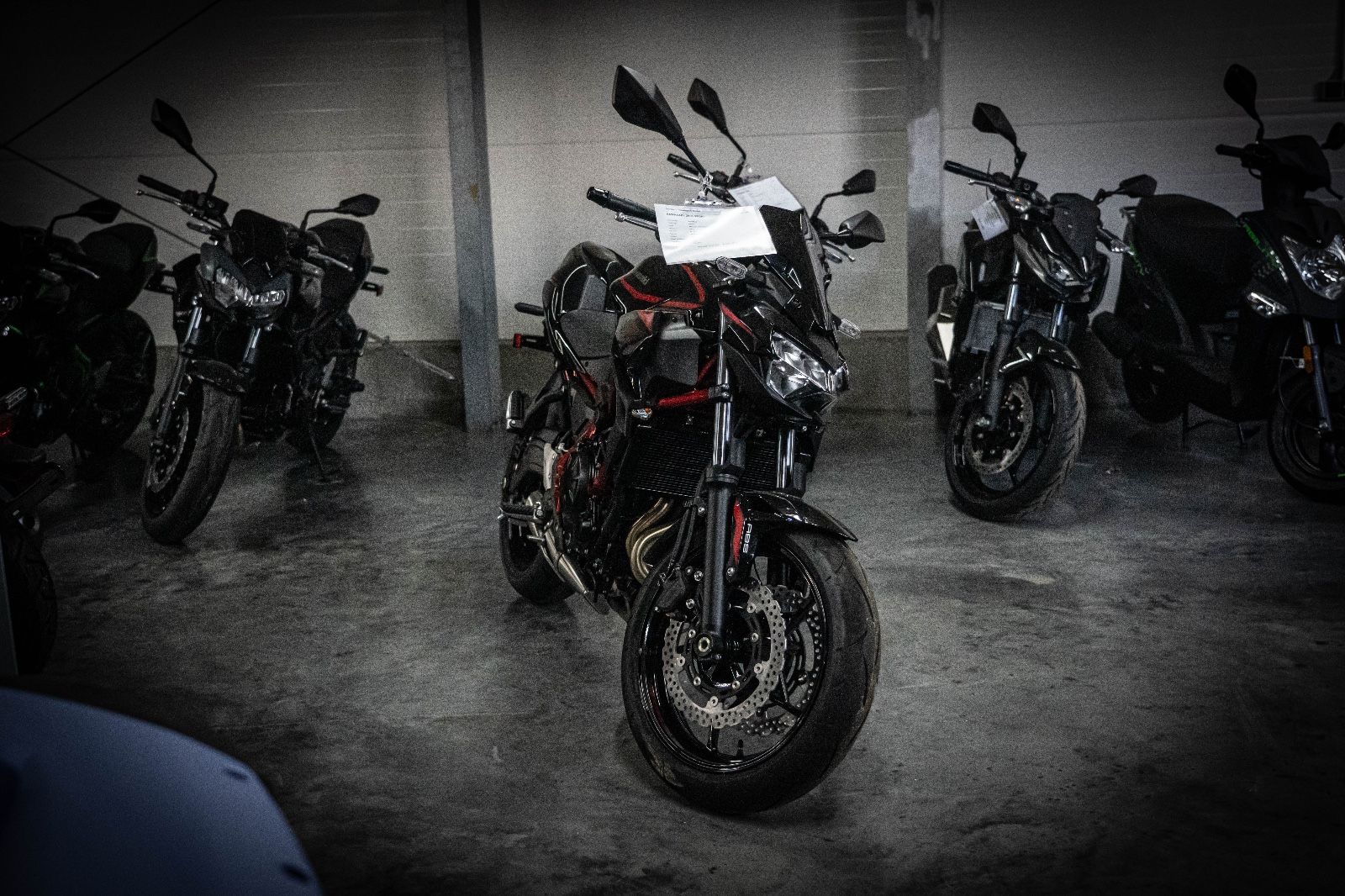 Fahrzeugabbildung Kawasaki Z650 Model 2025  4 Jahre Garantie