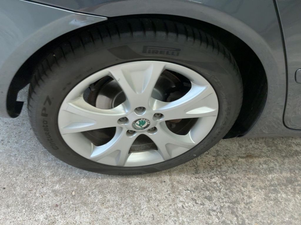 2.0 TDI Xenon AHK Schiebedach Tempo SHZ