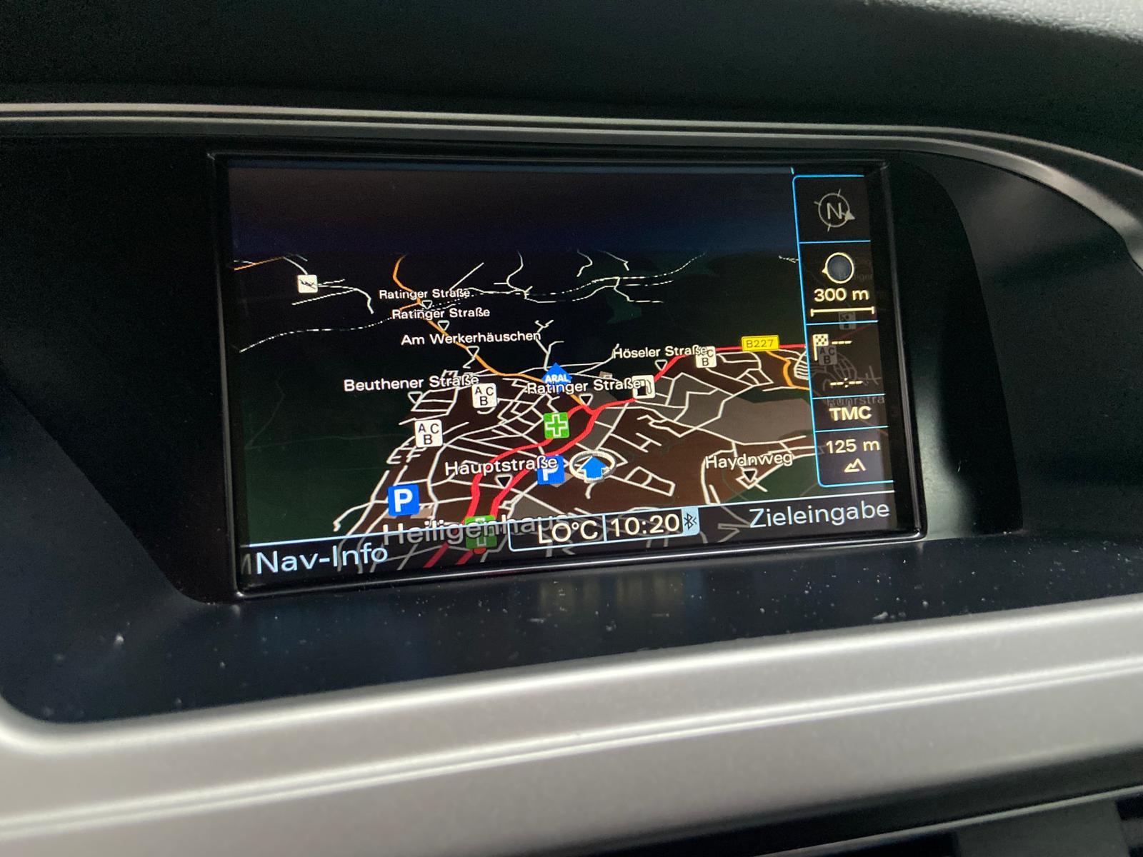 Audi A4 2010 — photo 24