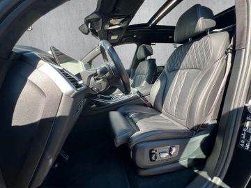 BMW X7 - 12