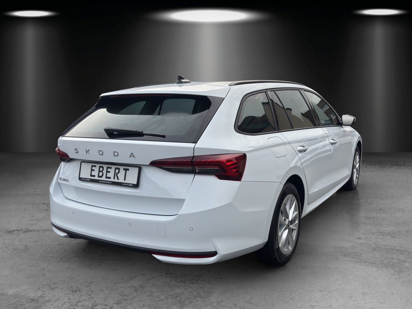 Fahrzeugabbildung SKODA Octavia Combi Selection 1,5 TSI mHEV 110 kW DSG