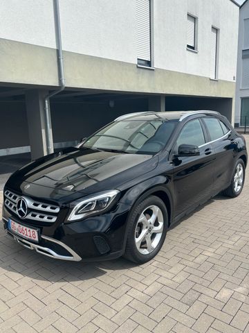 Mercedes-Benz GLA 180 GLA -Klasse GLA 180 CDI Urban
