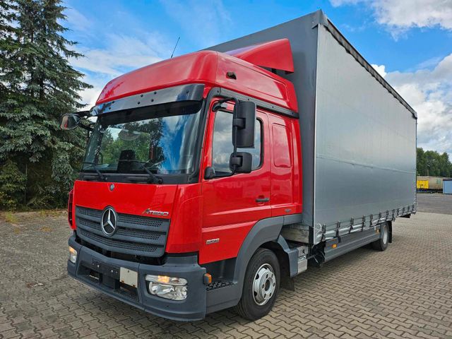 Mercedes-Benz Atego 823