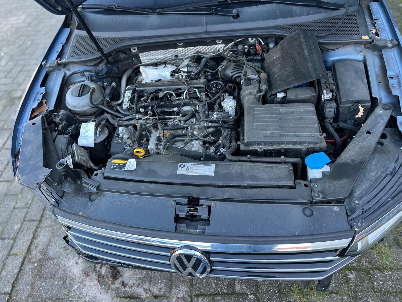 Volkswagen Passat 2014 — photo 18