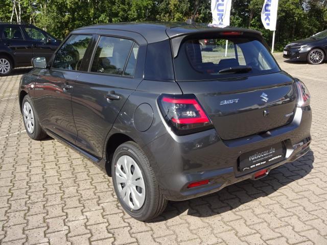 Suzuki SWIFT 1.2 DUALJET CLUB NAVI DAB+ EINPARKH. USB 