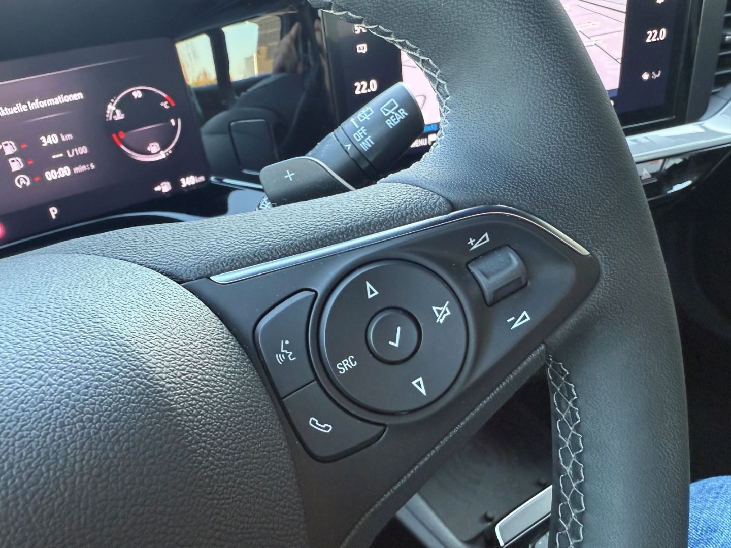 Fahrzeugabbildung Opel Mokka Ultimate Top Zustand +SHZ+LHZ+Kamera