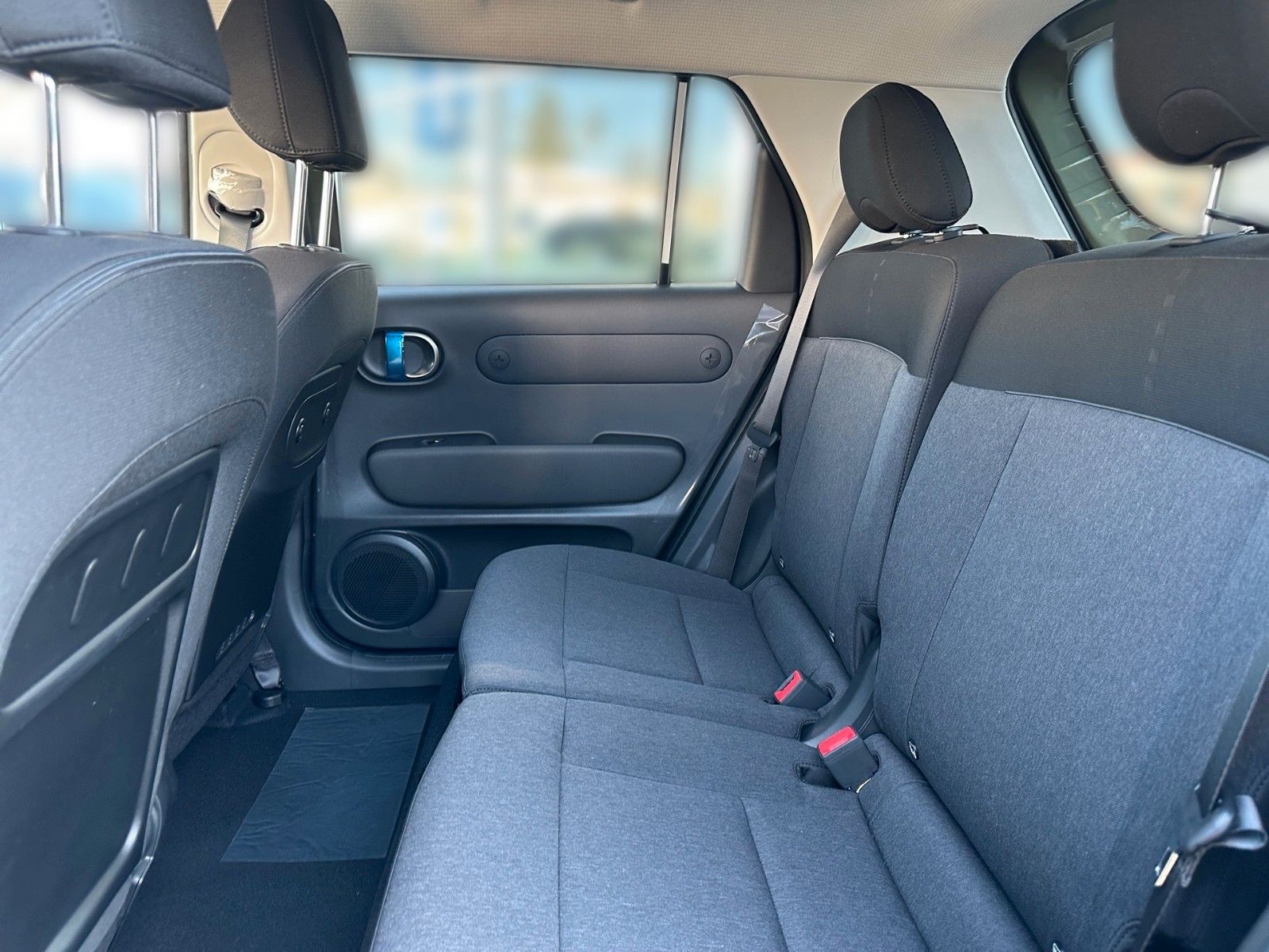 Fahrzeugabbildung Hyundai INSTER Elektro Trend 42kWh