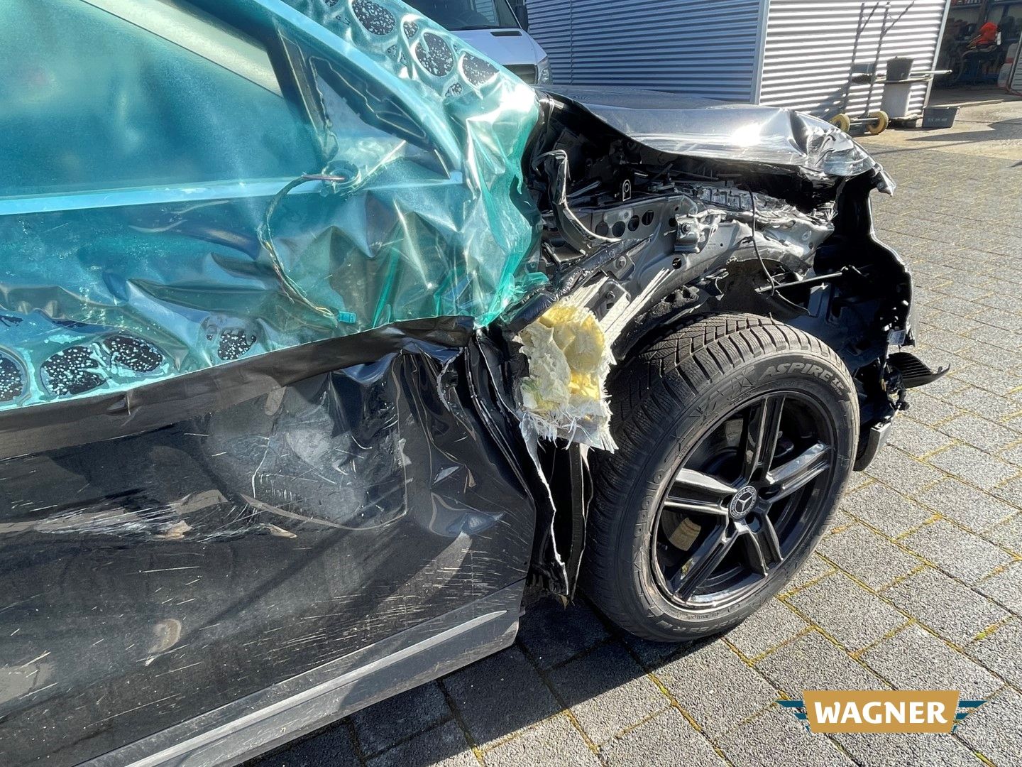 Fahrzeugabbildung Mercedes-Benz GLA 180 LED Navi Sitzheizung Frontschaden