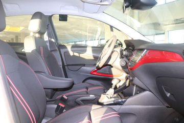 Fotografie 6 des Opel Crossland (X) Crossland 1.2 GS Line