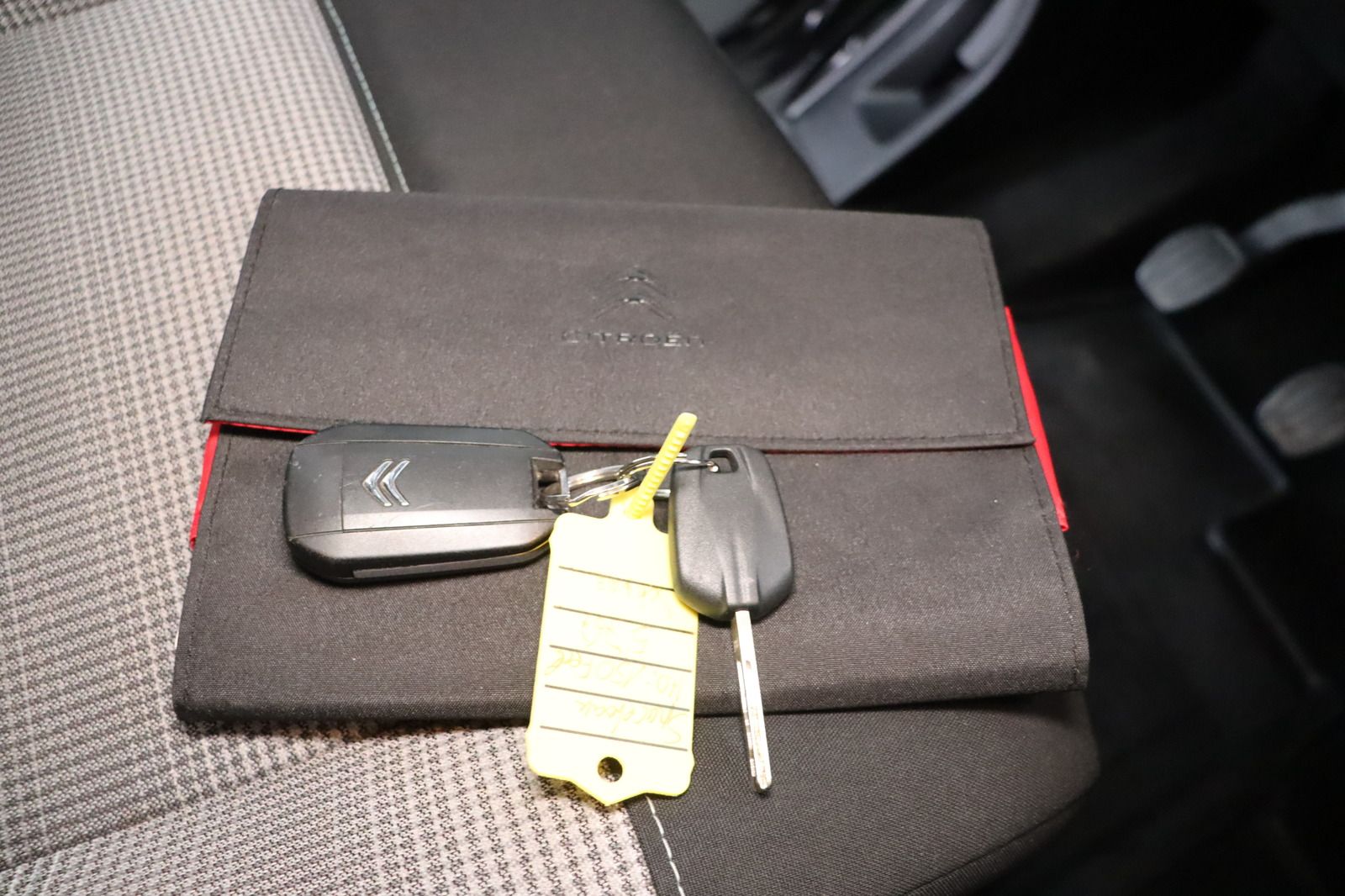 Fahrzeugabbildung Citroën Spacetourer Feel M * HUD * LED * RFK * AHK