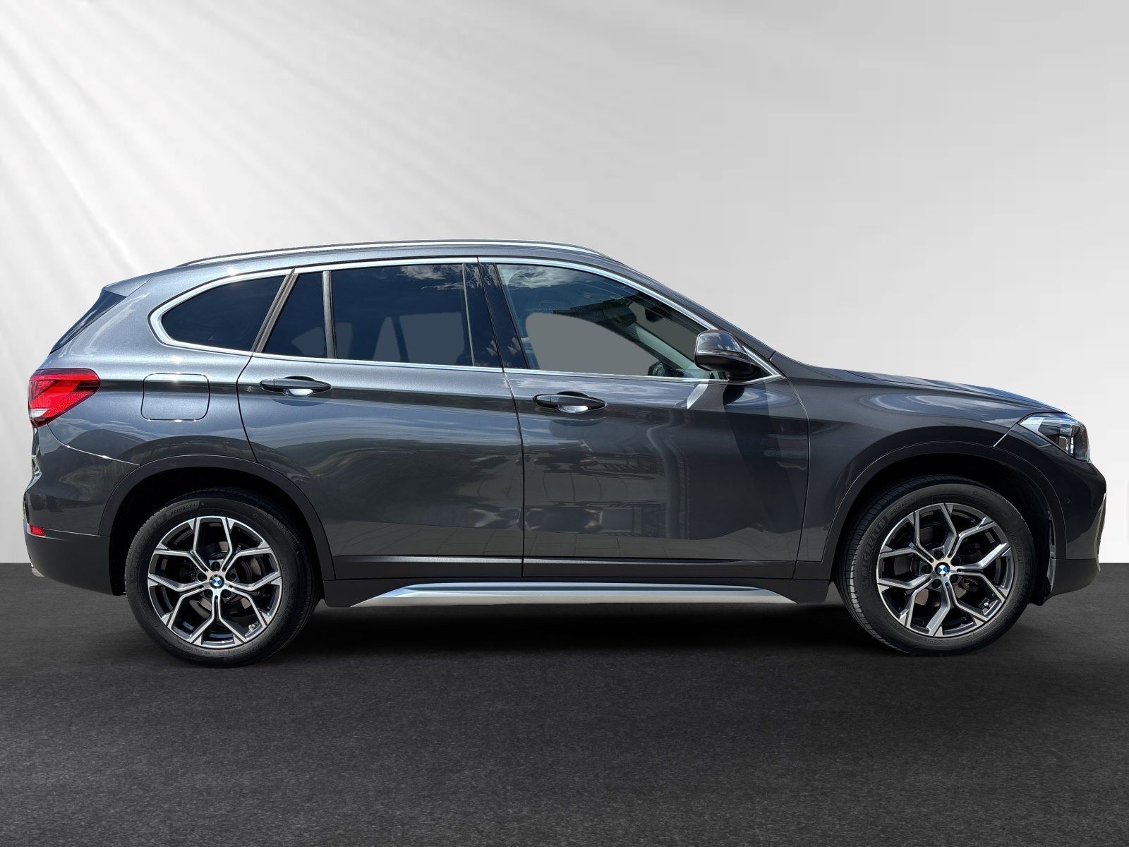 BMW X1 sDrive18d xLine Aut. AHK RKamera Memory LED foto 2