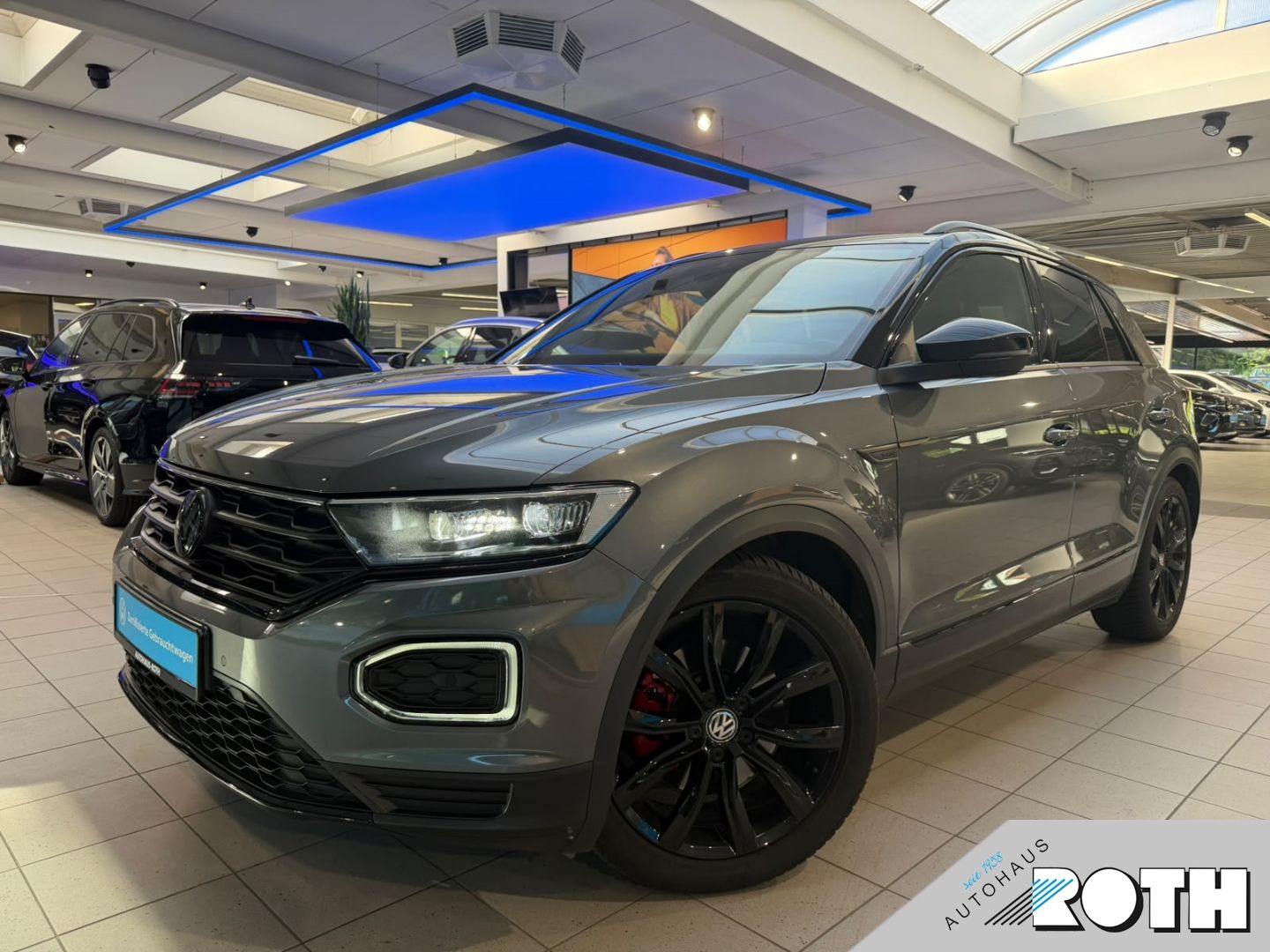 Volkswagen T-Roc 2.0 TSI 4M Sthzg DCC AHK NAVI RFK Beats Sh foto 1