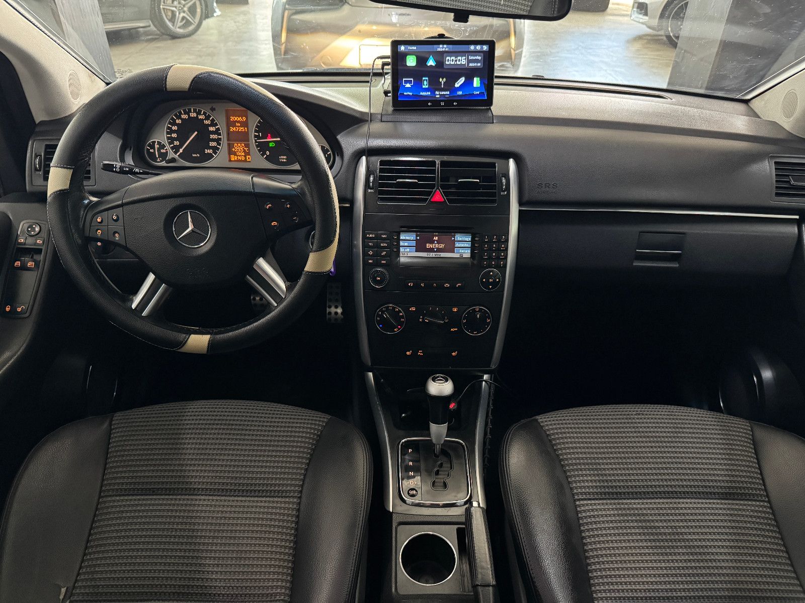 Fahrzeugabbildung Mercedes-Benz B 200 CDI AUTOMATIK SPORTPAKET BI-XENON KAMERA