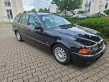 BMW E39 520i M52B20 TÜV 02/27 Rostfreien Zustand - BMW 520: Kombi, 520i E39