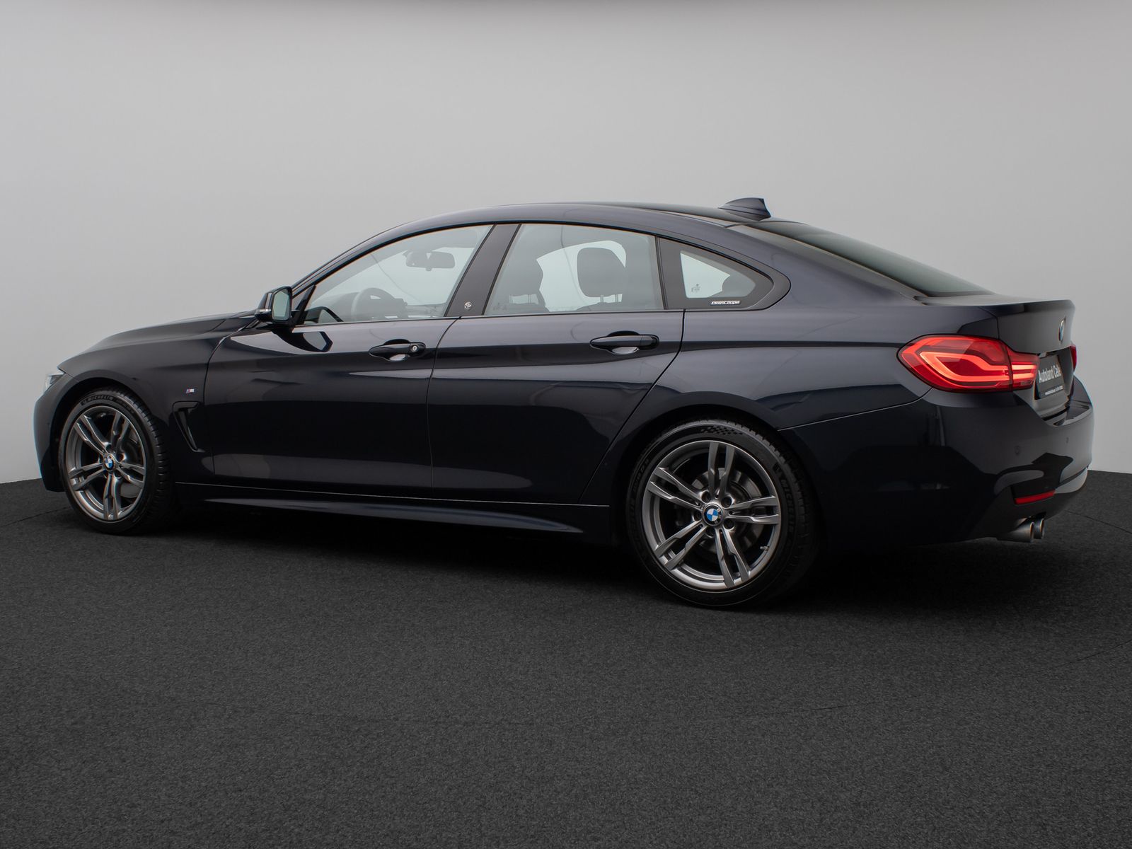 Fahrzeugabbildung BMW 430 Gran Coupé M Sport Glasdach Kamera HUD HiFi