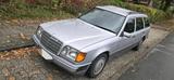 Mercedes-Benz Mercedes Benz E220 W124 - Mercedes-Benz E 220 mit Benzin-Antrieb: Kombi, Automatik