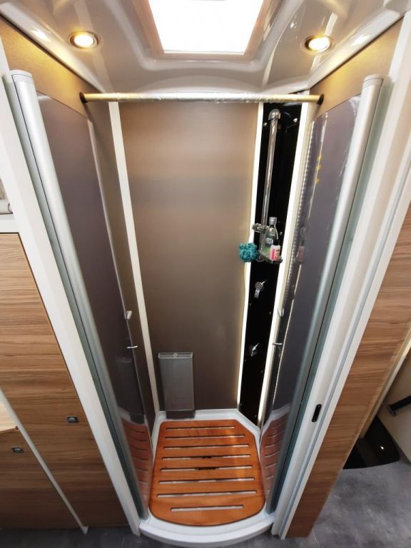 Fahrzeug Übersicht 17 Fahrzeugabbildung Dethleffs Alpa I 7820-2 Verfüg. /Sparen Sie 31.343,- €