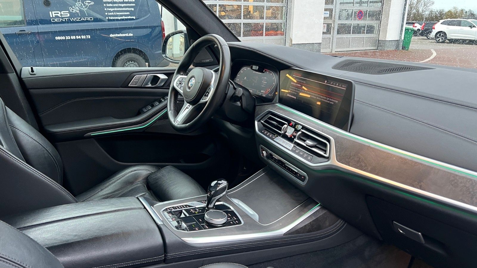 Fahrzeugabbildung BMW X7 M50 d *H/K*360°*PANO*AHK*M-Paket*HUD*Mietkauf