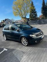 Volkswagen Golf 6 Plus Highline 140ps Diesel - Volkswagen Golf mit Diesel-Antrieb: Ps 140
