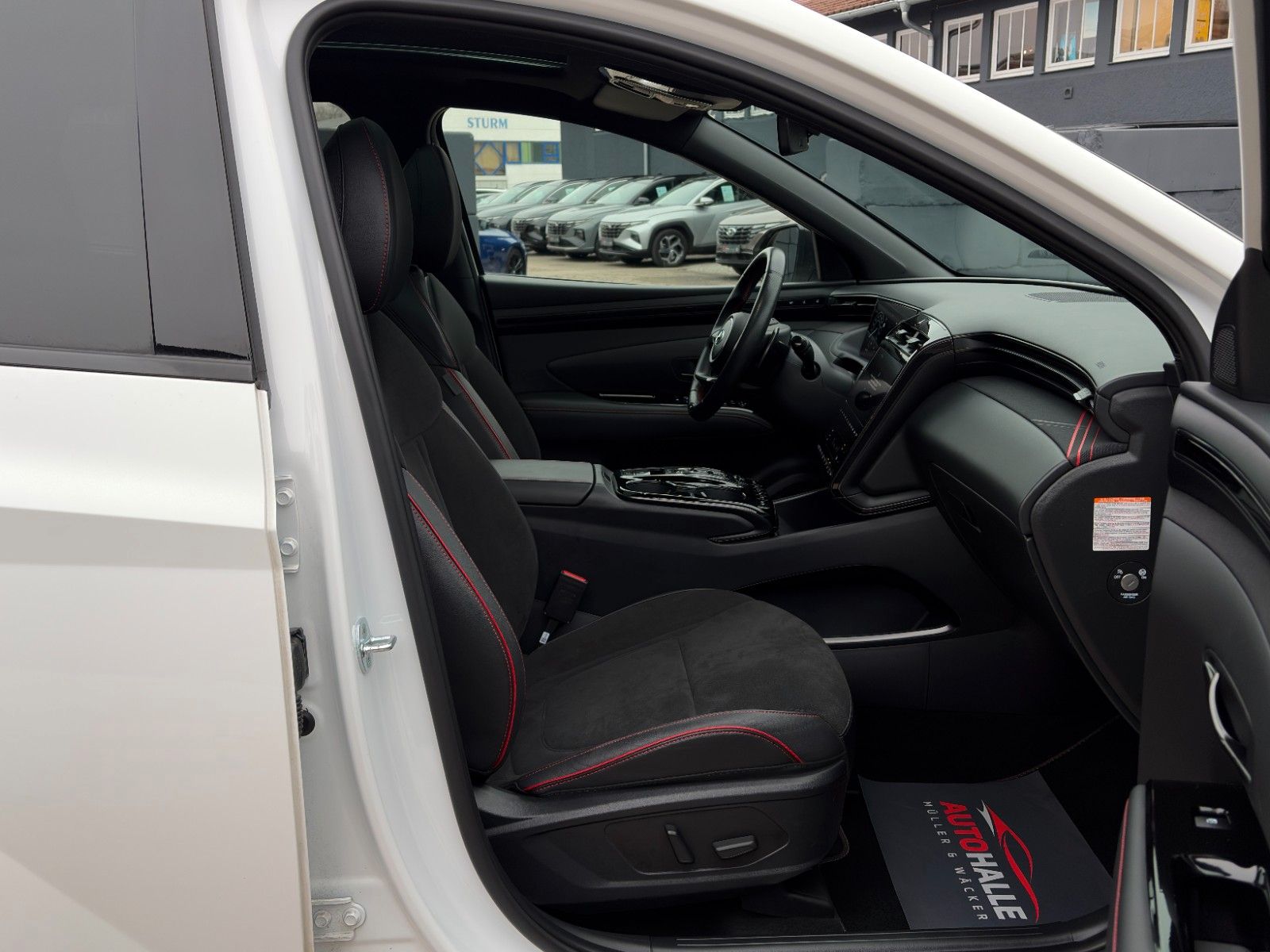 Fahrzeugabbildung Hyundai Tucson 1.6 T-GDI N-Line PHEV 4WD 360° ACC LHZ