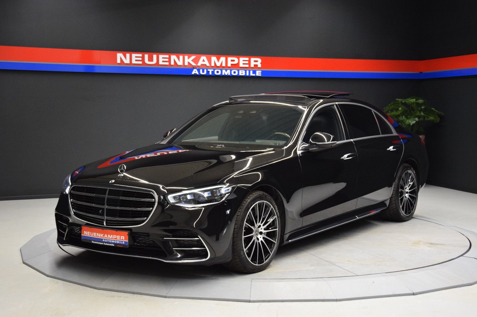 Fahrzeugabbildung Mercedes-Benz S 400 d 4Matic Lang AMG Pano TV Burmester HeadUp