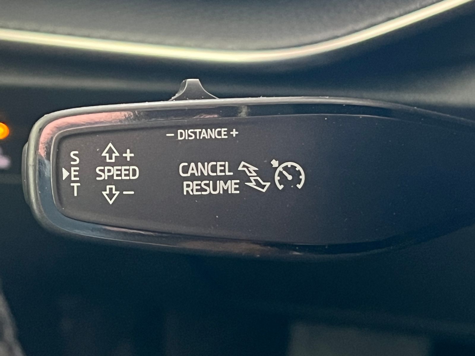 Fahrzeugabbildung SKODA Superb Combi Selection 1.5 TSI mHEV DSG *AHK, Ar