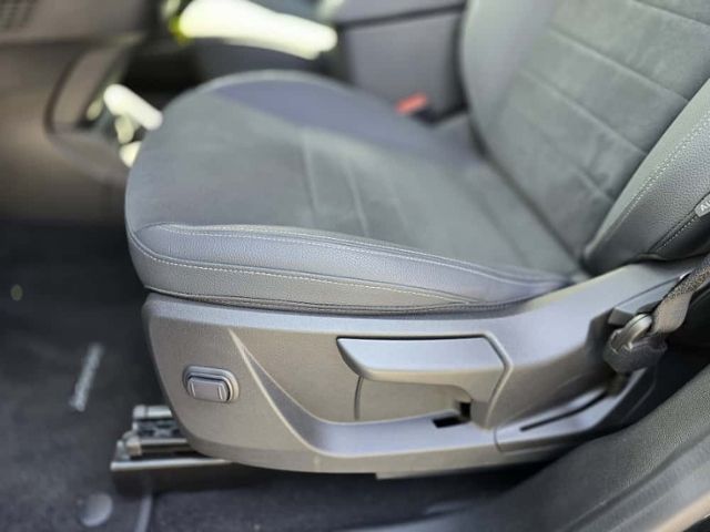 Fahrzeugabbildung Mercedes-Benz EQT 200 LANG