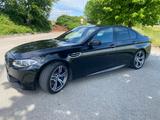 BMW M5 DKG HUD LED  - scheckheftgepflegte BMW M5