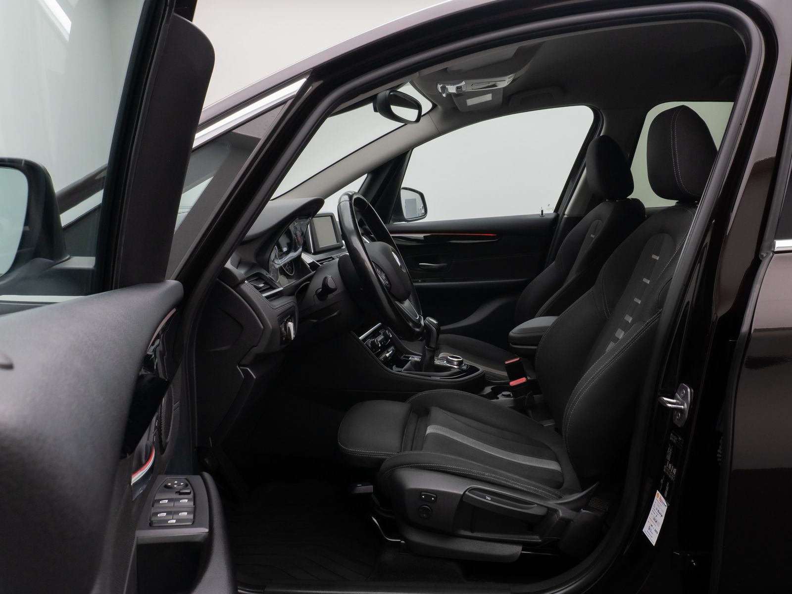 Fahrzeugabbildung BMW 218 Gran Tourer SportLine Parkassist Navi AHK