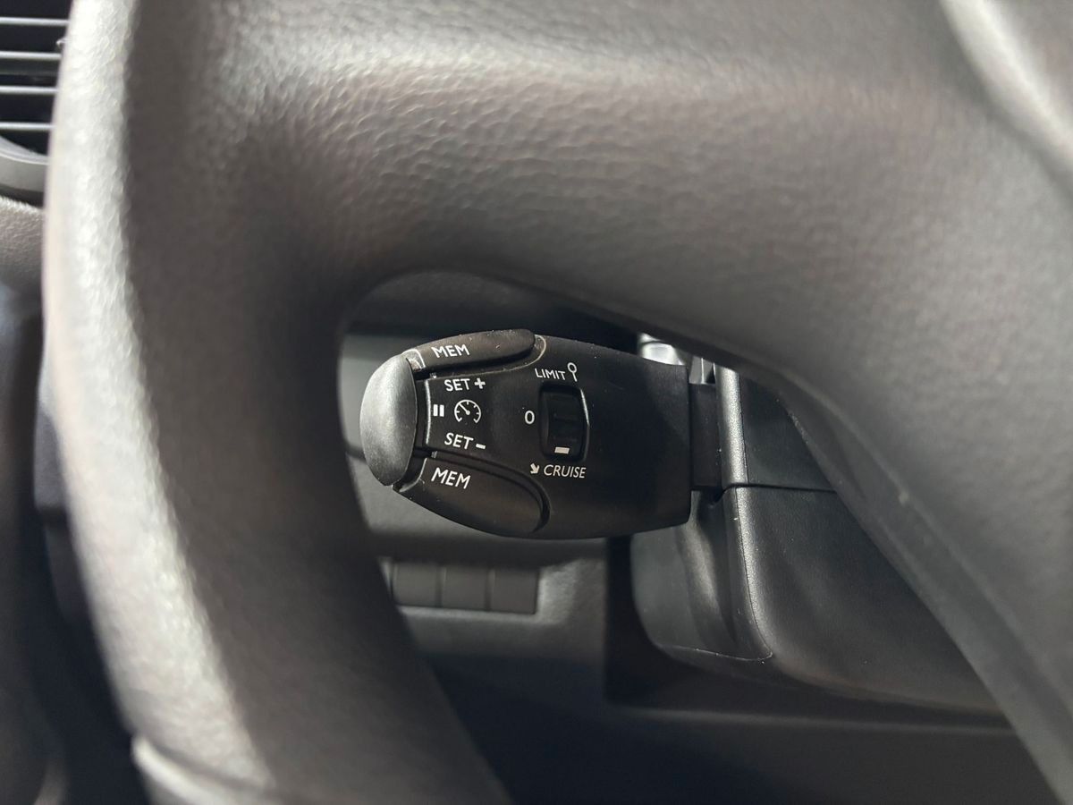Fahrzeugabbildung Opel Vivaro Kasten Edition L