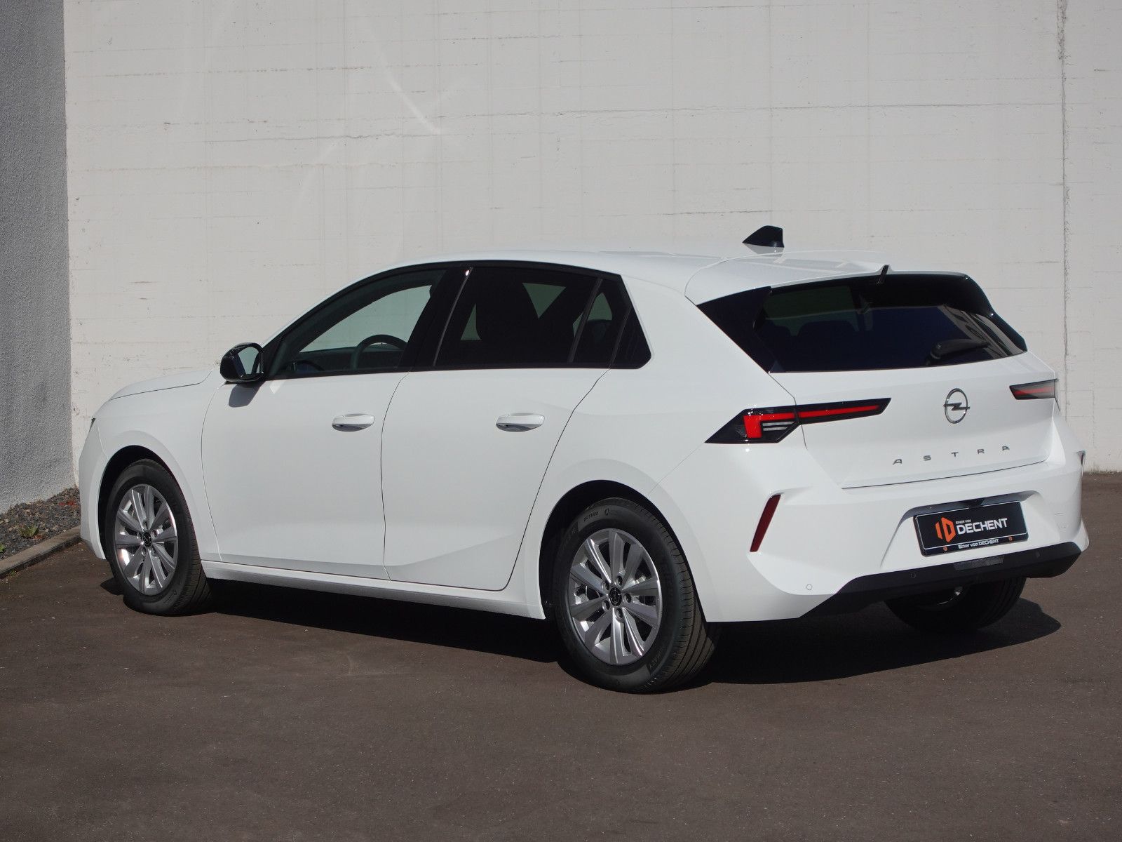 Fahrzeugabbildung Opel Astra Edition 1.2T,Navi,Kamera,Sitzhzg,AGR-Sitz