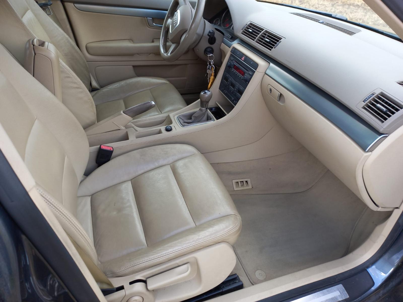 Audi A4 2005 — photo 10