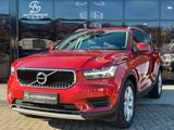 Volvo XC 40 Momentum Pro AWD CAM/SHZ/ACC - rote Volvo XC40