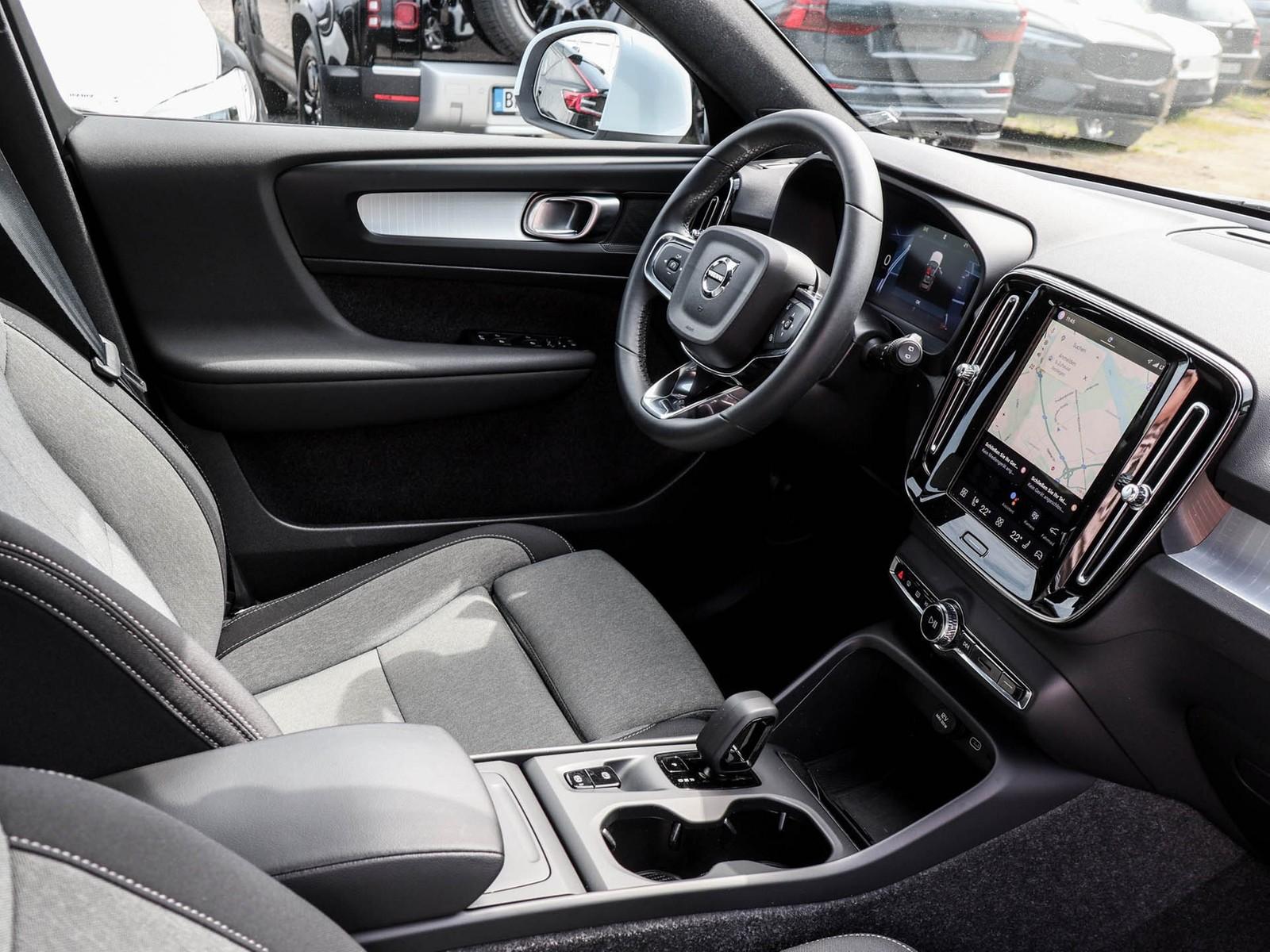 Volvo XC40 B3 Core Rückfrahrkamera Winter Paket