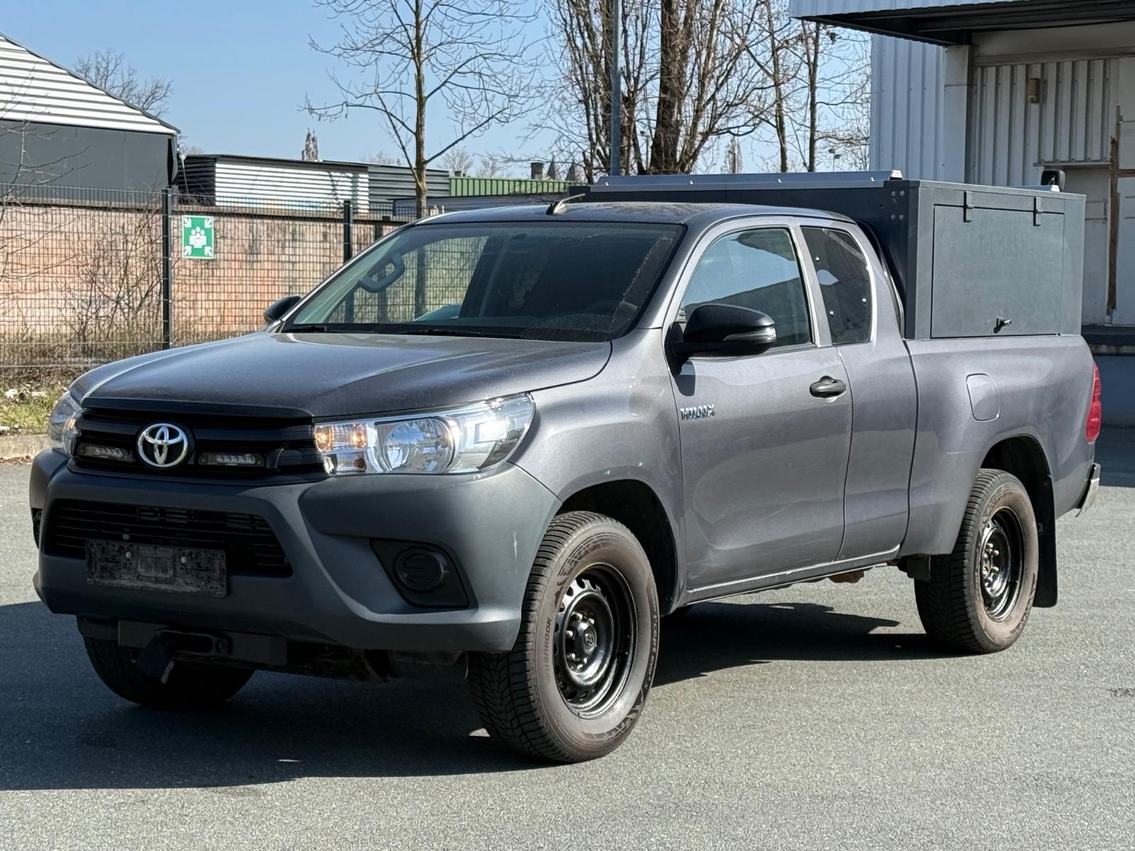 Toyota Hilux 2,4 Space Cab D-4D Duty