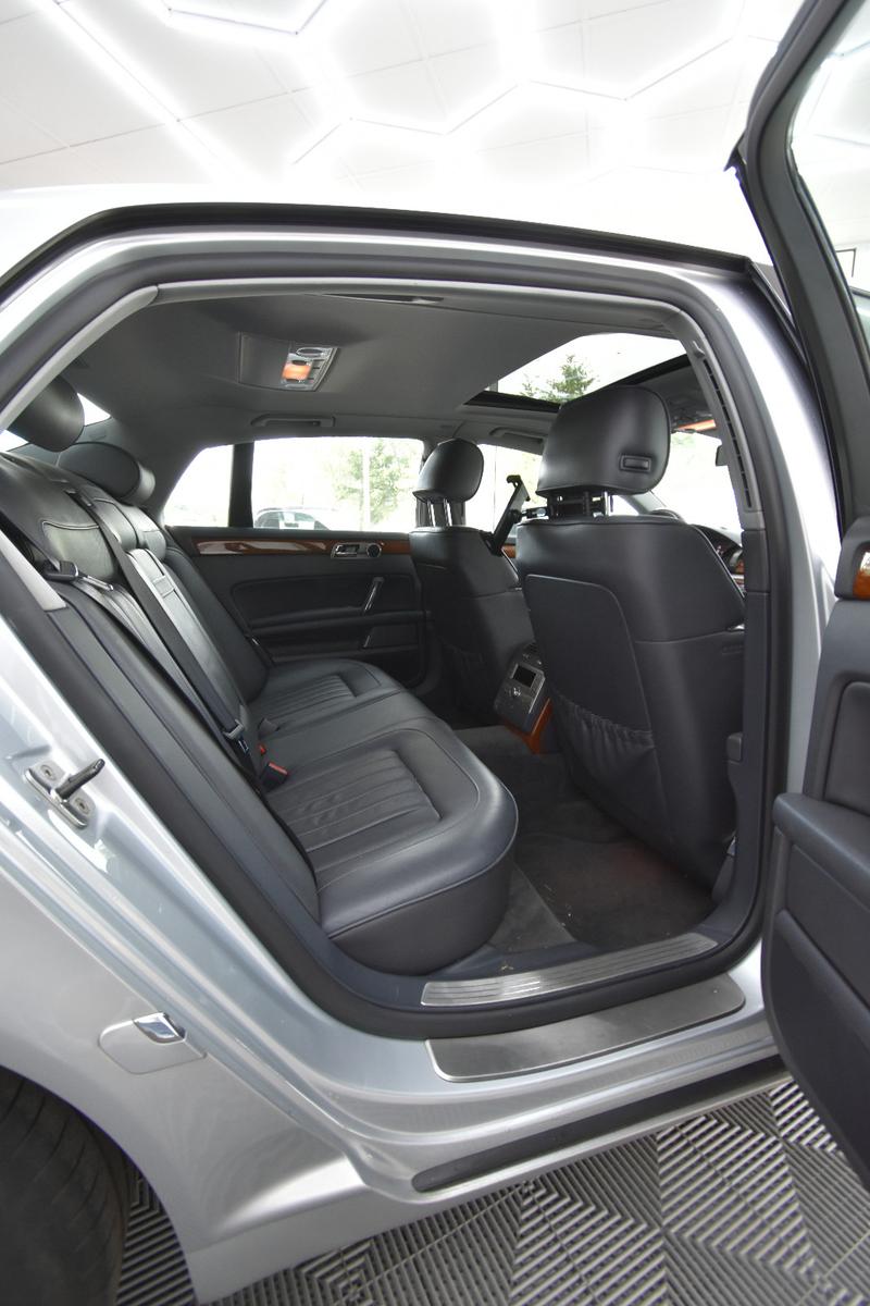 Volkswagen Phaeton V6 5.Sitzer 4Motion NAVI SHZ 4Zonenklima