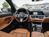 BMW 320 i A Luxury Line AHK*LiveCP*HiFi*SHZ*Innovati - gebrauchte BMW 320 aus dem Jahr 2022
