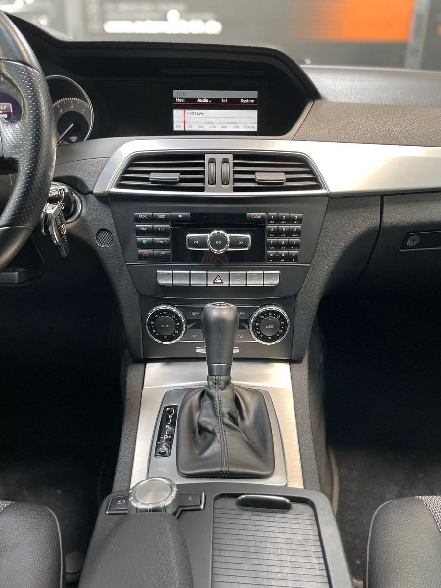 Fahrzeugabbildung Mercedes-Benz C 200 T CGI BlueEfficiency #Tempomat#PDC#Navi