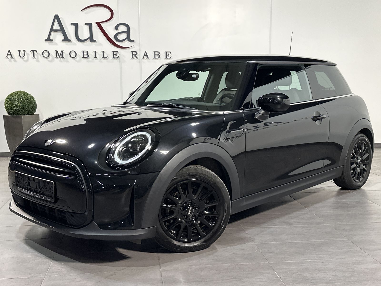 Fahrzeugabbildung MINI Cooper Aut. Classic Trim NAV+LED+PDC+DRASSISTANT