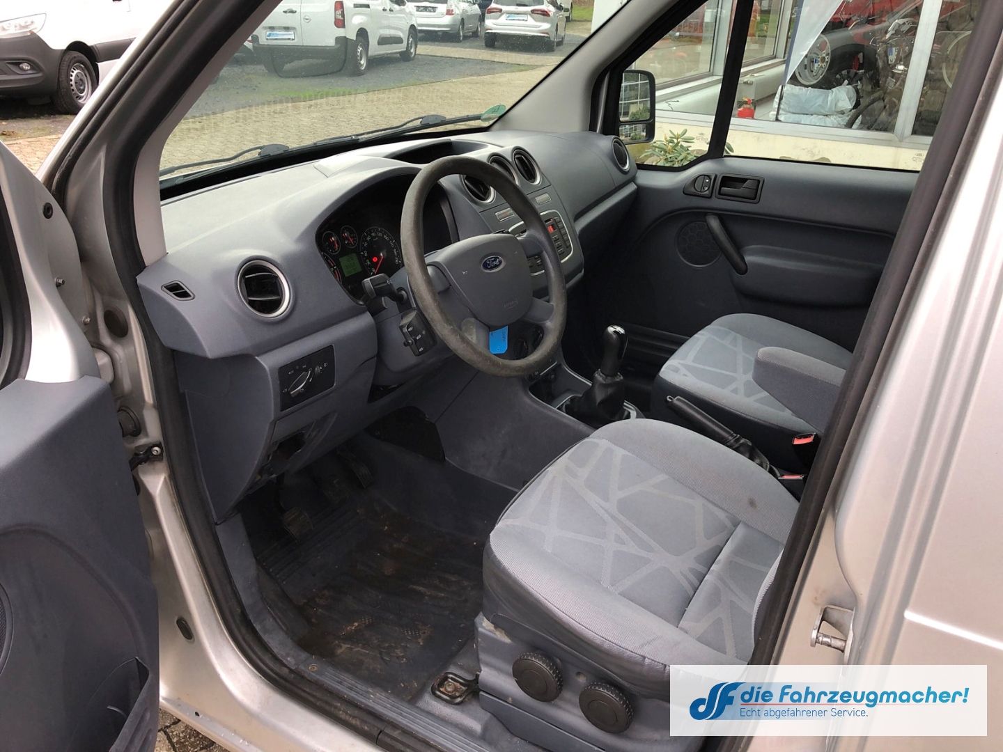 Fahrzeugabbildung Ford Transit Connect Kasten lang 1.8 TDCi DPF PDC Spr