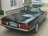 Mercedes-Benz SL 560   6000km  nach Restaurierung - schwarze Mercedes-Benz SL 560