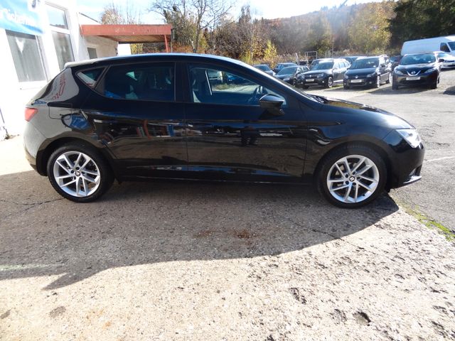 Fahrzeugabbildung Seat Leon Style/Automatik/1.Hd/Navi/PDC/80TKM/
