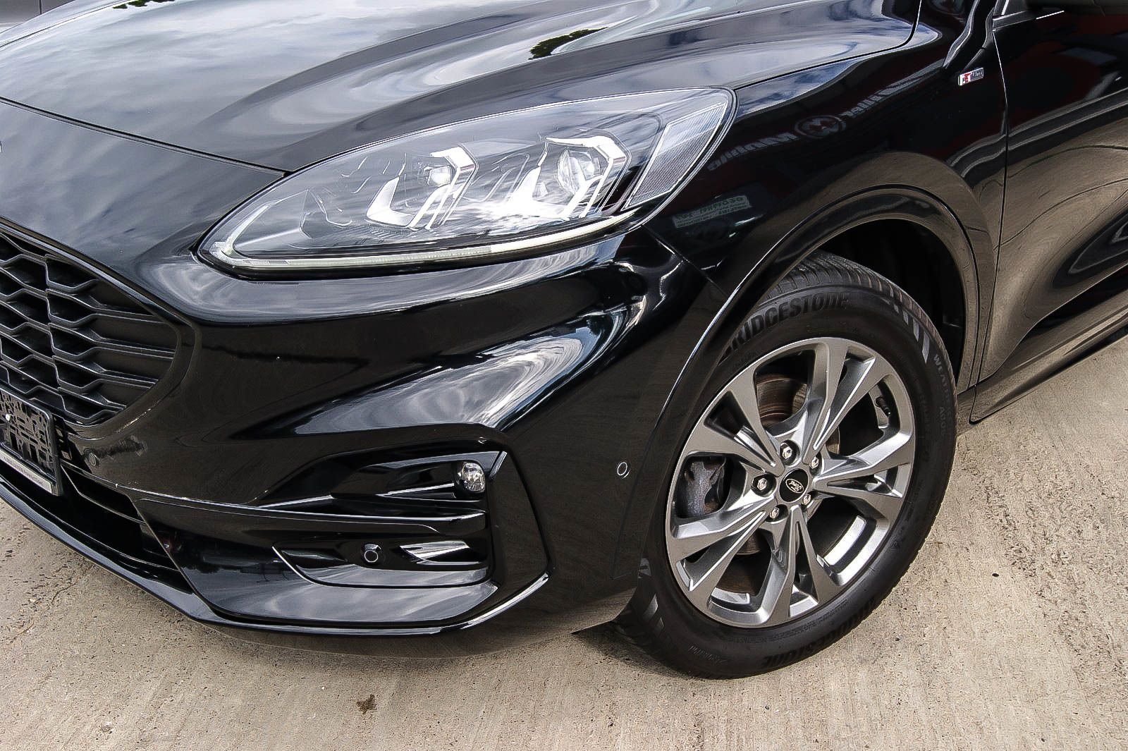 Fahrzeugabbildung Ford Kuga 1.5 EcoBoost ST-LINE X LED Navi HeadUp B&O
