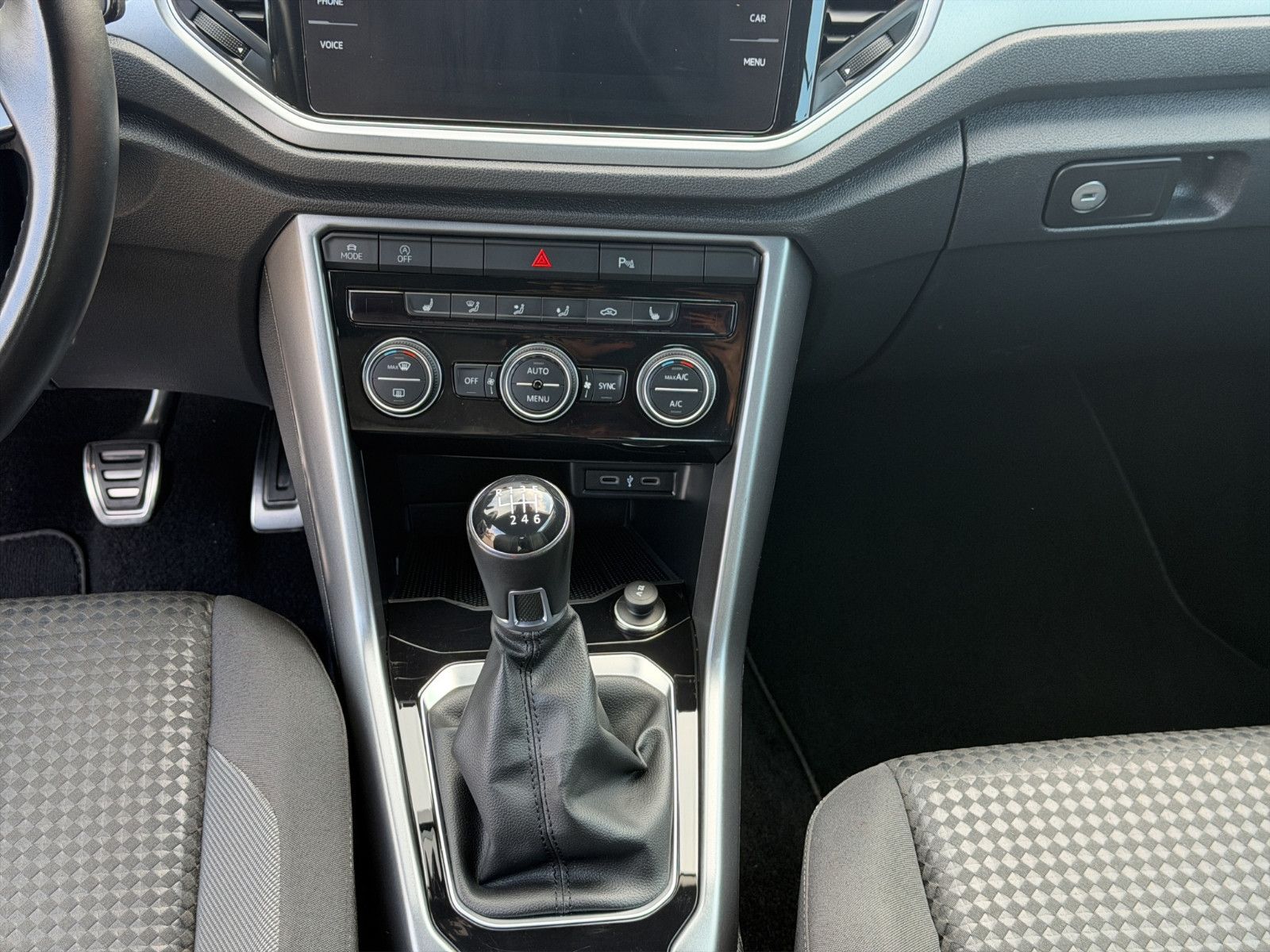 Fahrzeugabbildung Volkswagen T-Roc Cabriolet/Sondermodell/ACC/Navi