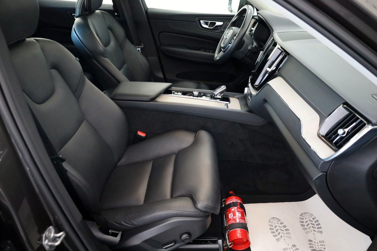 Fahrzeugabbildung Volvo XC60 T6 AWD Inscription,Leder,Navi,ACC,Panorama