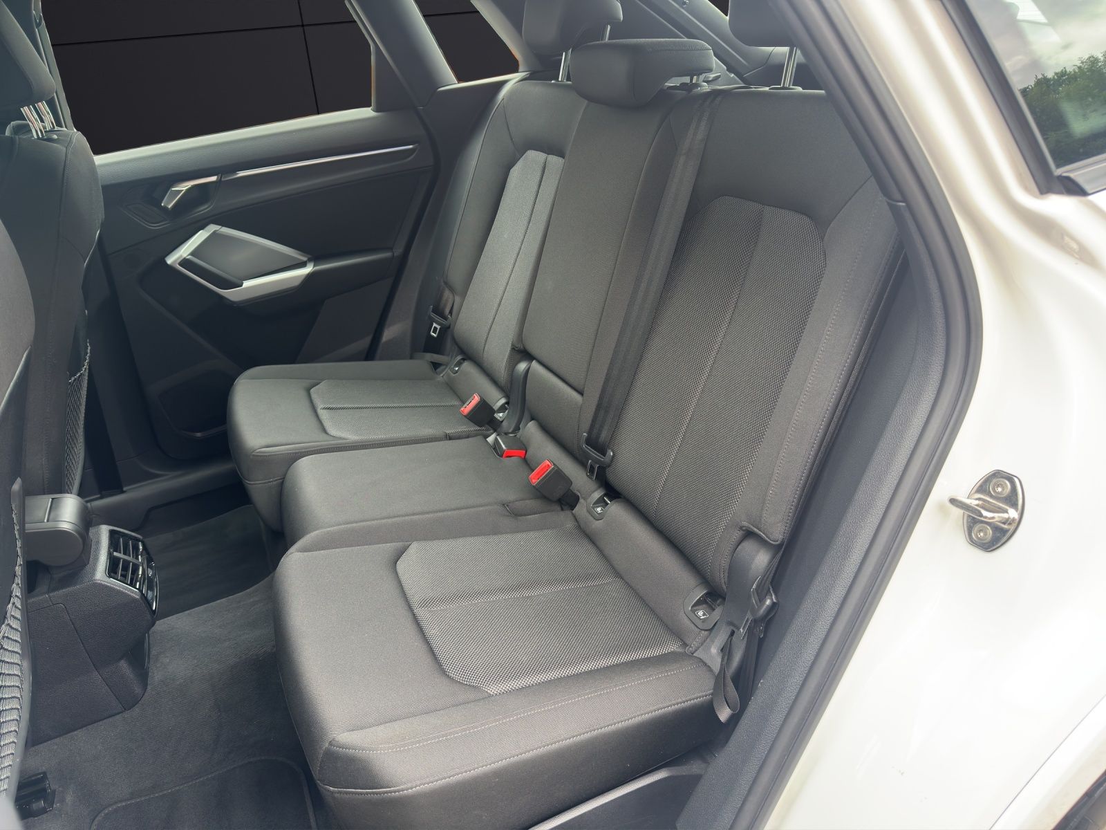 Fahrzeugabbildung Audi Q3 35 TDI advanced S tronic    Matrix LED  Navi