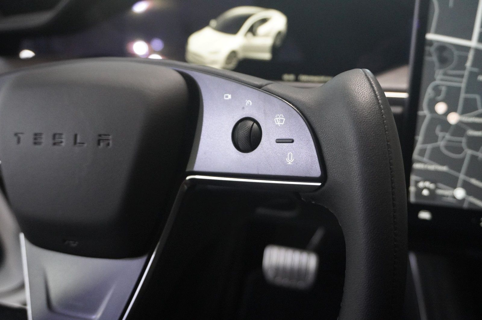 Fahrzeugabbildung Tesla Model S DUAL-MOTOR LONGRANGE NAVI/AMD/YOKE/LEDER