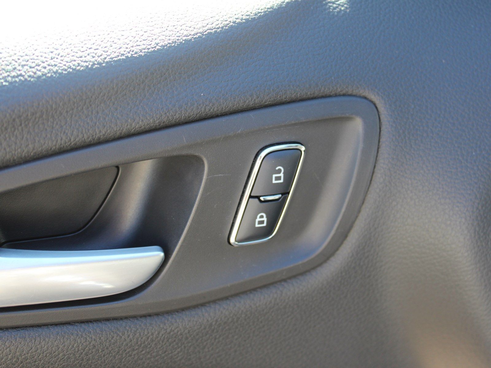 Fahrzeugabbildung Ford Kuga Titanium 1,5 EcoBoost Start/Stopp